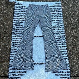 no boundaries - flare leggings bell bottoms women’s printed pants - houndstooth